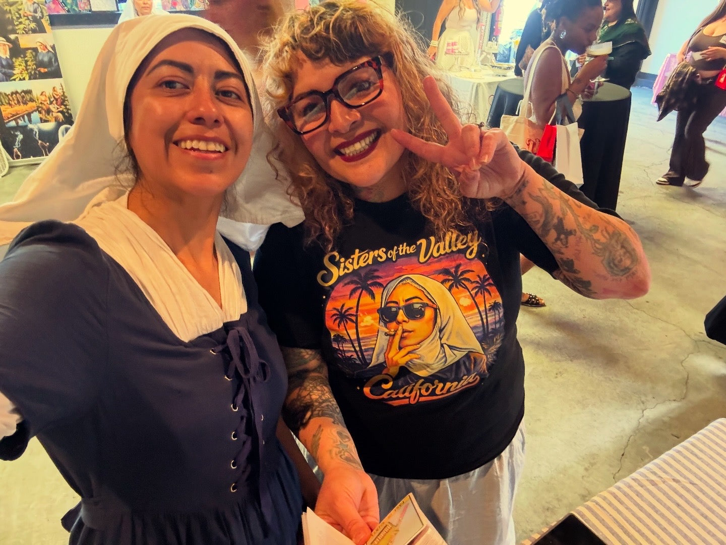 Playera Sisters of the Valley California